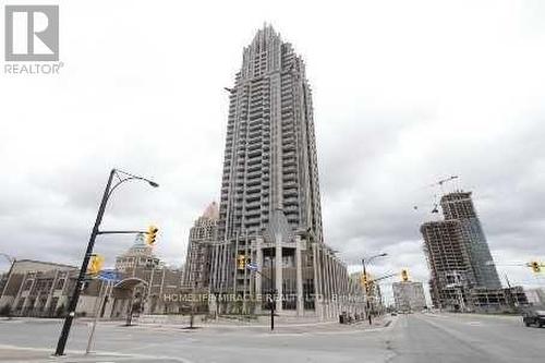 388 PRINCE OF WALES DRIVE  Mississauga, ON L5B 0A1