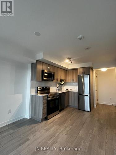 1112 - 1010 Sandy Beach Road, Pickering, ON - Indoor Photo Showing Kitchen