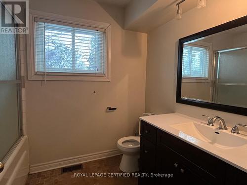 818 Garth Street, Hamilton, ON - Indoor Photo Showing Bathroom
