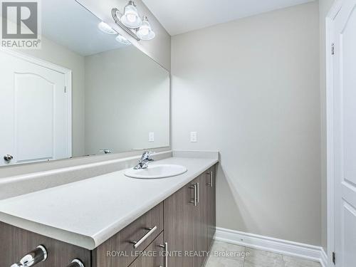 15 Temple Manor Road, Brampton, ON - Indoor Photo Showing Bathroom