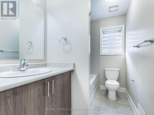 15 Temple Manor Road, Brampton, ON - Indoor Photo Showing Bathroom