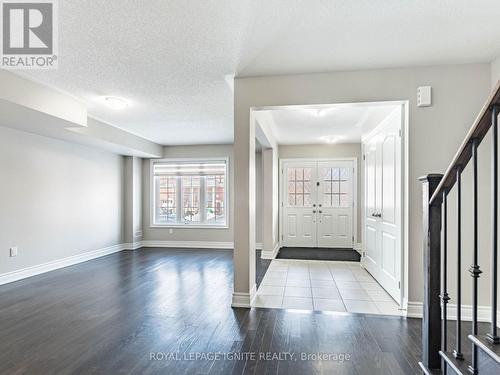 15 Temple Manor Road, Brampton, ON - Indoor Photo Showing Other Room
