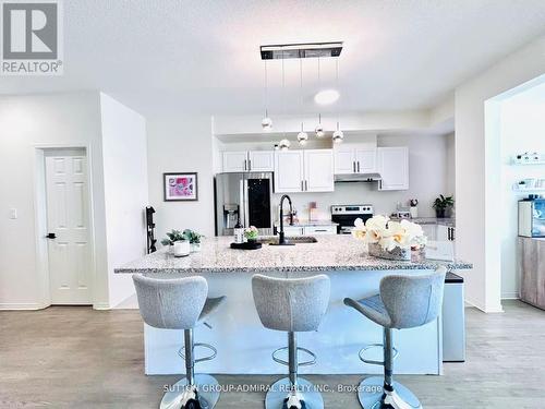 14 Mcgrath Avenue, Richmond Hill, ON - Indoor Photo Showing Kitchen With Upgraded Kitchen
