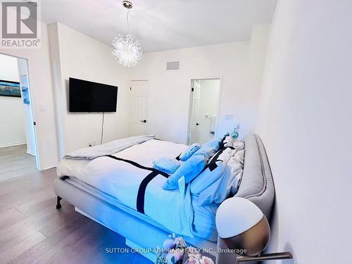 14 Mcgrath Avenue, Richmond Hill, ON - Indoor Photo Showing Bedroom