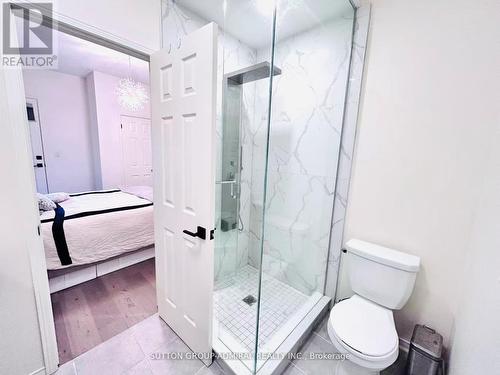 14 Mcgrath Avenue, Richmond Hill, ON - Indoor Photo Showing Bathroom