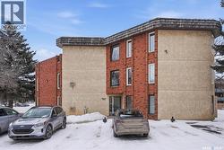 203 427 Tait COURT  Saskatoon, SK S7H 5L3