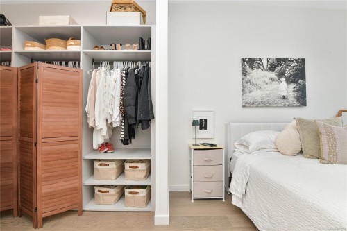 1504-2000 Hannington Rd, Langford, BC - Indoor Photo Showing Bedroom