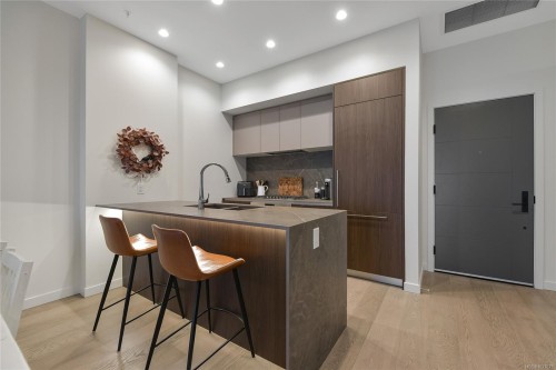 1504-2000 Hannington Rd, Langford, BC - Indoor