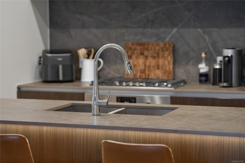 1504-2000 Hannington Rd, Langford, BC - Indoor Photo Showing Kitchen With Double Sink