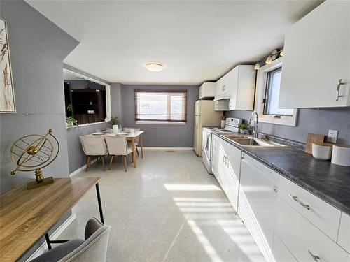 224 Main St, St Adolphe, MB 