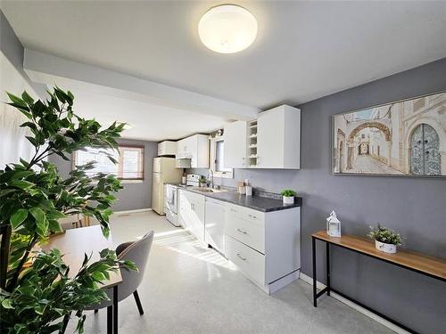 224 Main St, St Adolphe, MB 