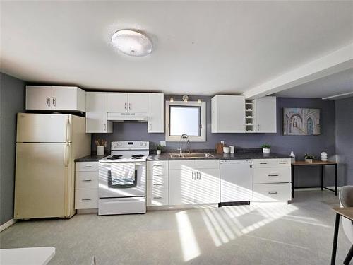 224 Main St, St Adolphe, MB 