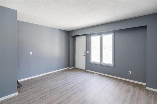 144 Westgrove Way, Winnipeg, MB 