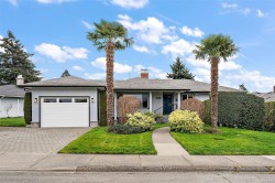 2861 Eastdowne Rd  Oak Bay, BC V8R 5R7