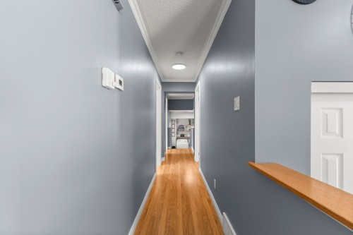 Hall d'entrée/Vestibule - 395 Ch. Des Outaouais, Pointe-Fortune, QC - Indoor Photo Showing Other Room
