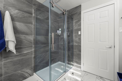 Salle de bains - 395 Ch. Des Outaouais, Pointe-Fortune, QC - Indoor Photo Showing Bathroom