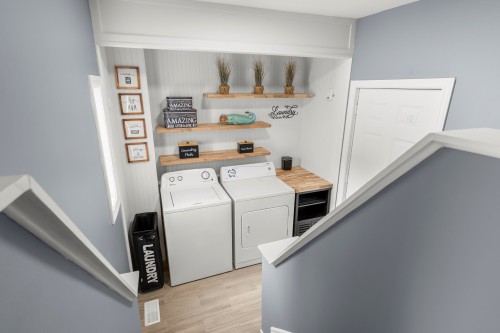 Salle de lavage - 395 Ch. Des Outaouais, Pointe-Fortune, QC - Indoor Photo Showing Laundry Room