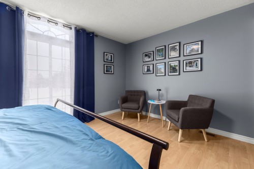 Chambre à coucher principale - 395 Ch. Des Outaouais, Pointe-Fortune, QC - Indoor Photo Showing Bedroom