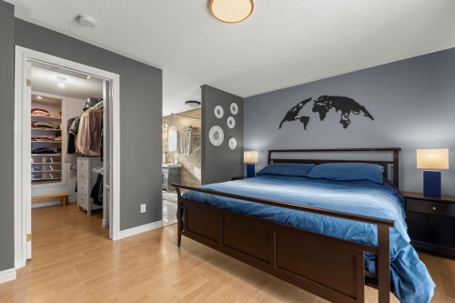 Chambre à coucher principale - 395 Ch. Des Outaouais, Pointe-Fortune, QC - Indoor Photo Showing Bedroom