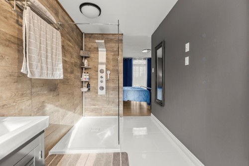 Salle de bains attenante à la CCP - 395 Ch. Des Outaouais, Pointe-Fortune, QC - Indoor