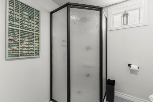 Salle de bains - 395 Ch. Des Outaouais, Pointe-Fortune, QC - Indoor Photo Showing Bathroom