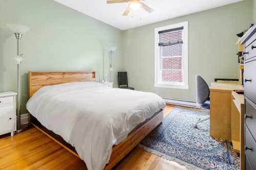 Master Bedroom - 4541 Av. Royal, Montréal (Côte-Des-Neiges/Notre-Dame-De-Grâce), QC - Indoor Photo Showing Bedroom