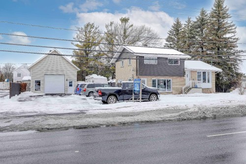 592 Ch. du Grand-Bernier N.  Saint-Jean-Sur-Richelieu, QC J3B 4G2