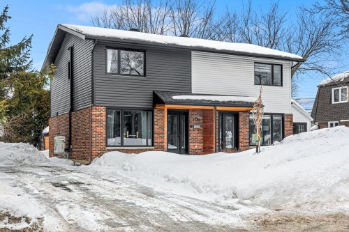 3730 Rue Sicotte  Québec (La Haute-Saint-Charles), QC G2B 3X4