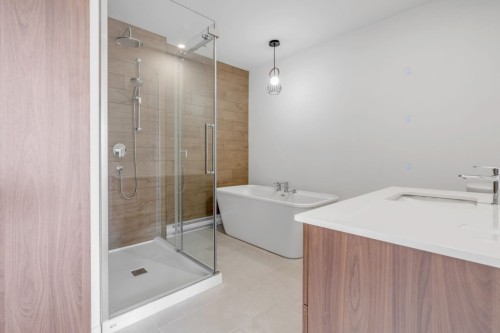 Salle de bains - 33 Rue De St-Rédempteur, Lévis (Les Chutes-De-La-Chaudière-Ouest), QC - Indoor Photo Showing Bathroom