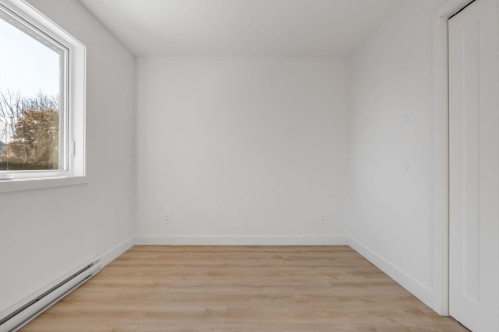 Chambre à coucher - 33 Rue De St-Rédempteur, Lévis (Les Chutes-De-La-Chaudière-Ouest), QC - Indoor Photo Showing Other Room