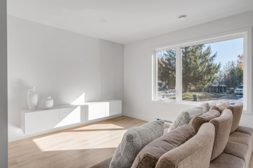 Salon - 33 Rue De St-Rédempteur, Lévis (Les Chutes-De-La-Chaudière-Ouest), QC - Indoor