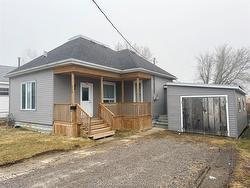 318 LAFONTAINE Street  Wallaceburg, ON N8A 4H9