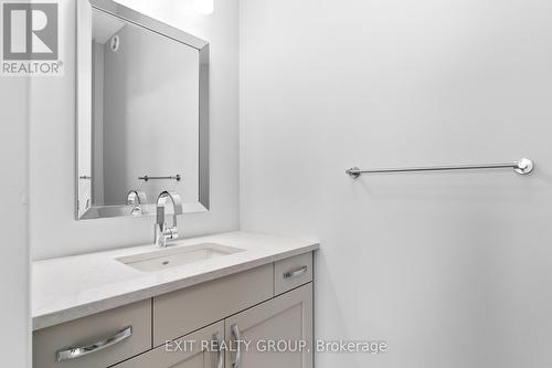 99 Wims Way, Belleville (Thurlow Ward), ON - Indoor Photo Showing Bathroom