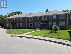 6 - 32 LASALLE COURT  Oshawa, ON L1H 5Y1