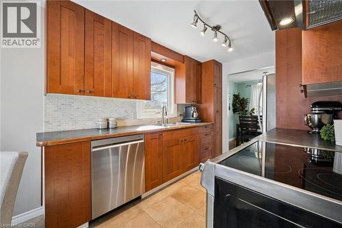 536 Westvale Drive, Waterloo, ON - Indoor Photo Showing Kitchen