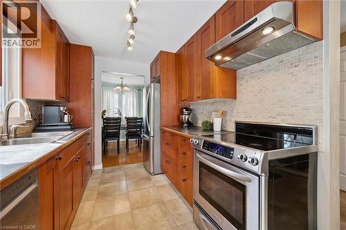 536 Westvale Drive, Waterloo, ON - Indoor Photo Showing Kitchen With Double Sink