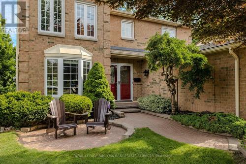 2117 Fallingbrook Court, Burlington, ON - Outdoor With Facade