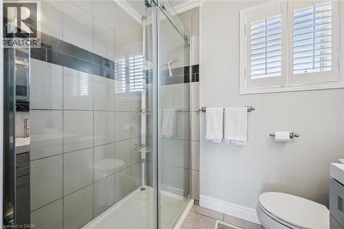 11 Acorn Way, Cambridge, ON - Indoor Photo Showing Bathroom