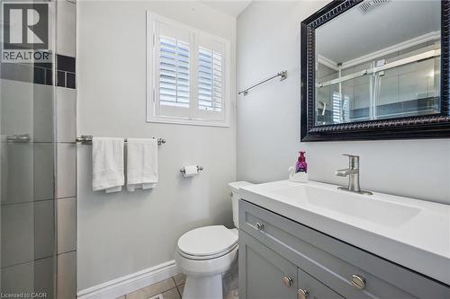 11 Acorn Way, Cambridge, ON - Indoor Photo Showing Bathroom