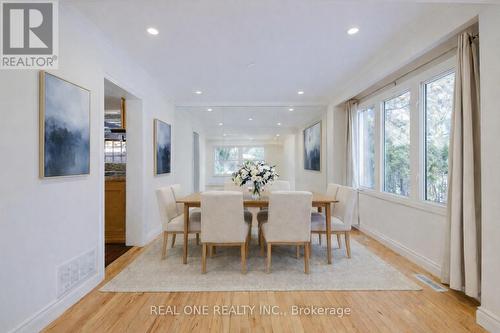 Virtually Staged Dinning Room - 1585 Crombie Road, Mississauga, ON - Indoor Photo Showing Dining Room