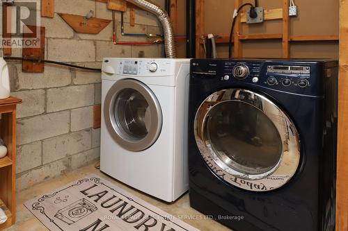 2001 Silverberry Crescent, Mississauga, ON - Indoor Photo Showing Laundry Room