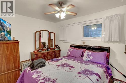 2160 Mcdonald Street, Regina, SK - Indoor Photo Showing Bedroom