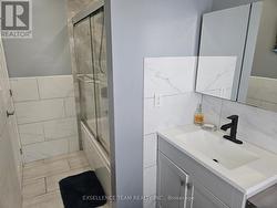 Main Level 4 piece Bathroom - 