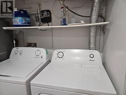 Washer/Dryer Included. (2022) - 