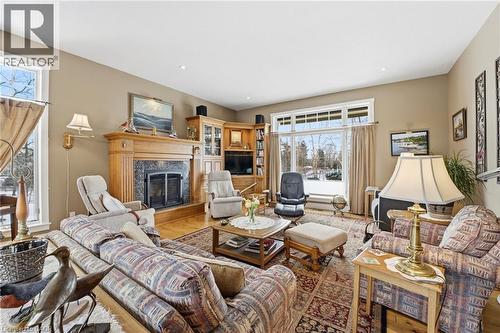 383 Parkside Drive, Hamilton, ON 