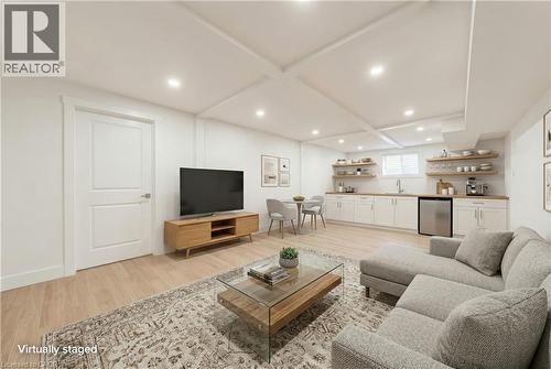 53 Glover Road, Hamilton, ON - Indoor Photo Showing Living Room