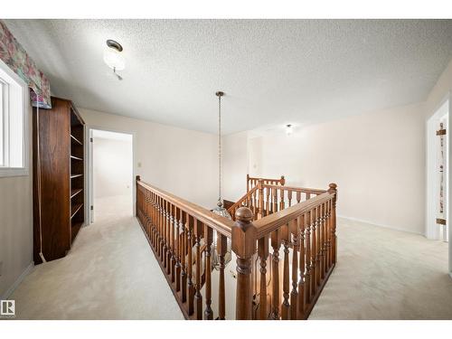 823 Richards Cr Nw, Edmonton, AB - Indoor Photo Showing Other Room