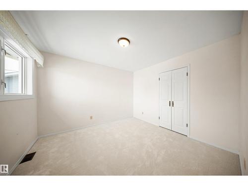823 Richards Cr Nw, Edmonton, AB - Indoor Photo Showing Other Room