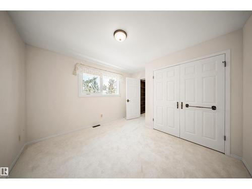 823 Richards Cr Nw, Edmonton, AB - Indoor Photo Showing Other Room