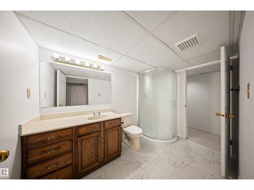 823 Richards Cr Nw, Edmonton, AB - Indoor Photo Showing Bathroom